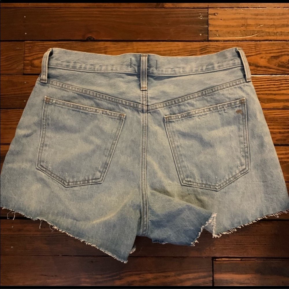 Madewell relaxed Denim Jean short. - Picture 2 of 3